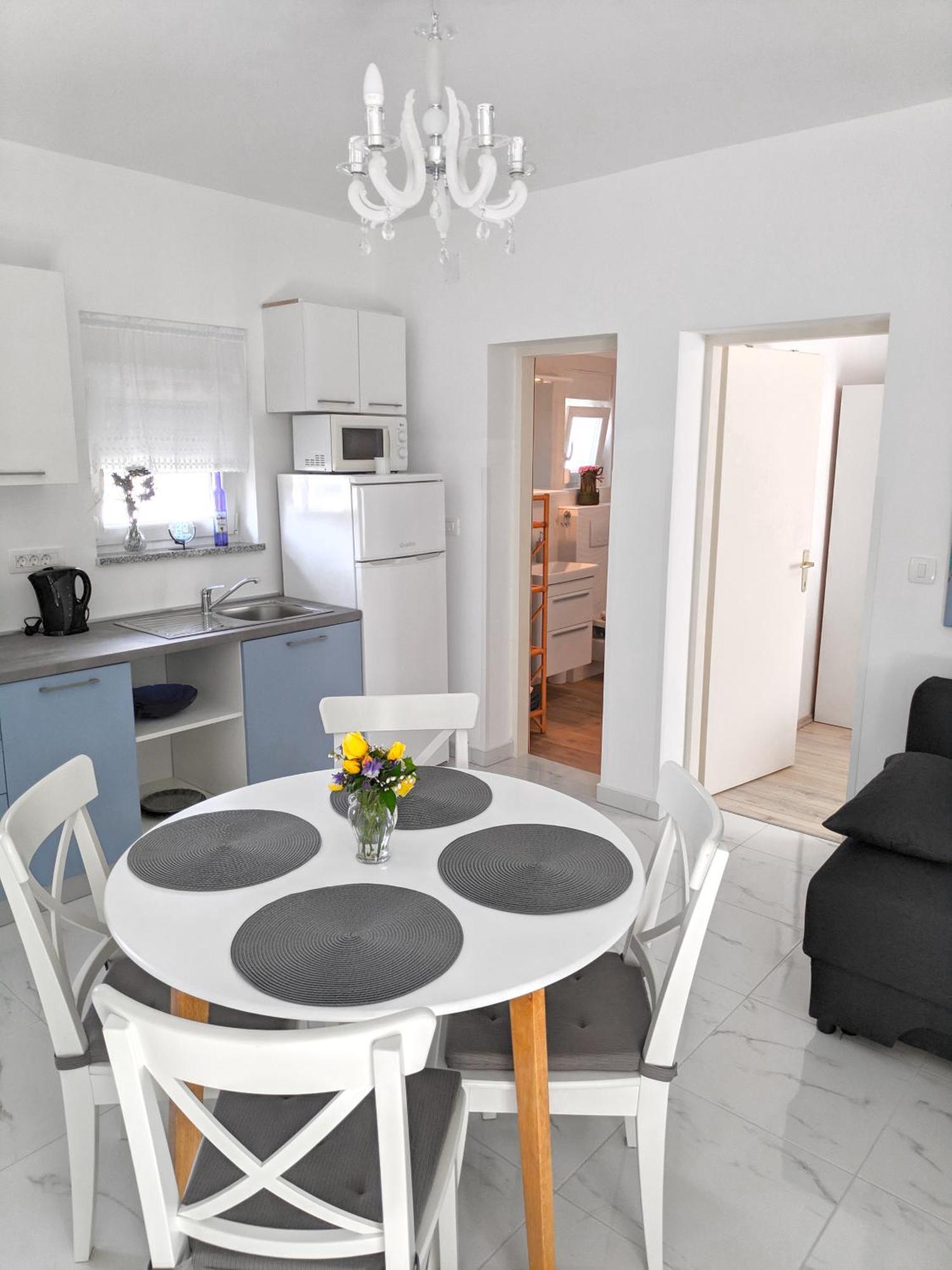 Apartmani Stellar Malinska Exterior foto